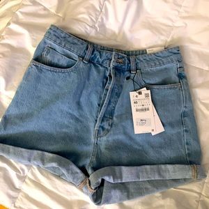 Mom Fit Denim Shorts (ZARA)